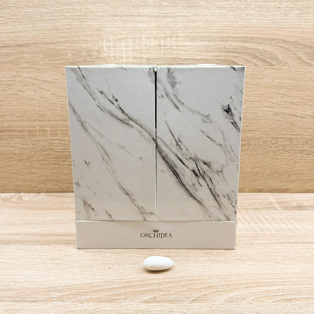 Coppia Innamorati con Base Verde Orchidea