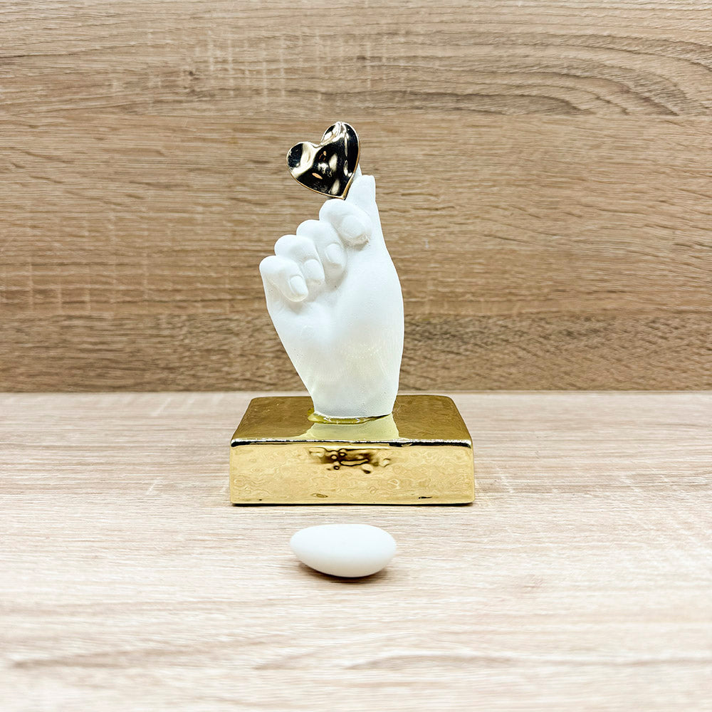 Mano In Gesso Su Base Oro Con Cuore Claraluna
