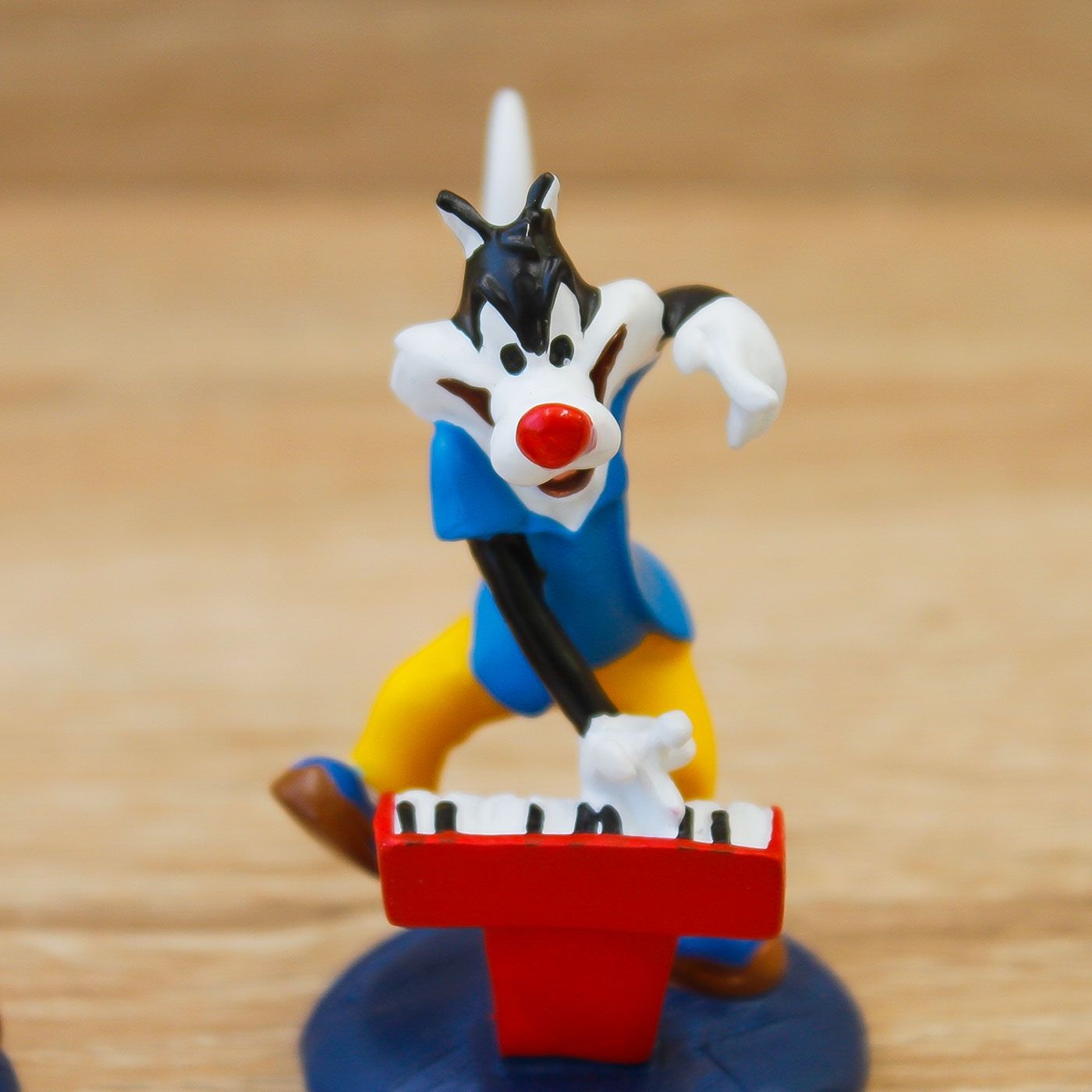 Gatto Silvestro Piccolo con Strumenti Musicali Looney Tunes