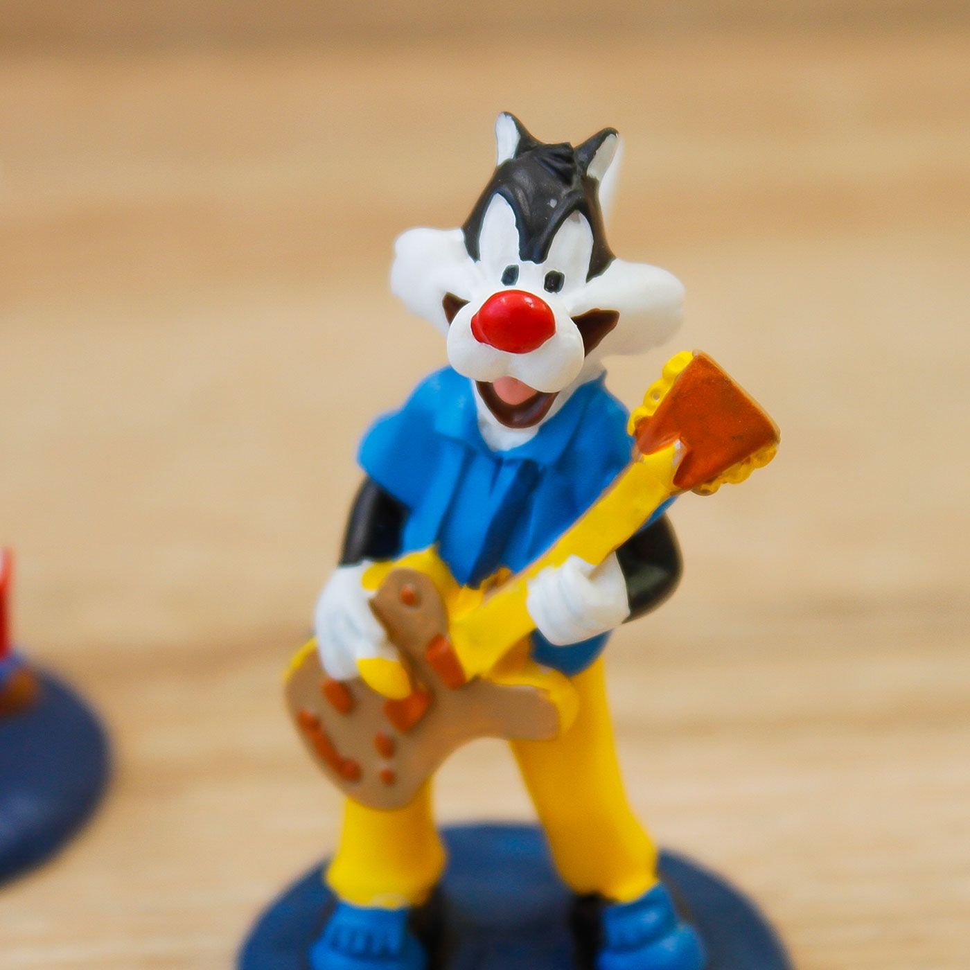 Gatto Silvestro Piccolo con Strumenti Musicali Looney Tunes