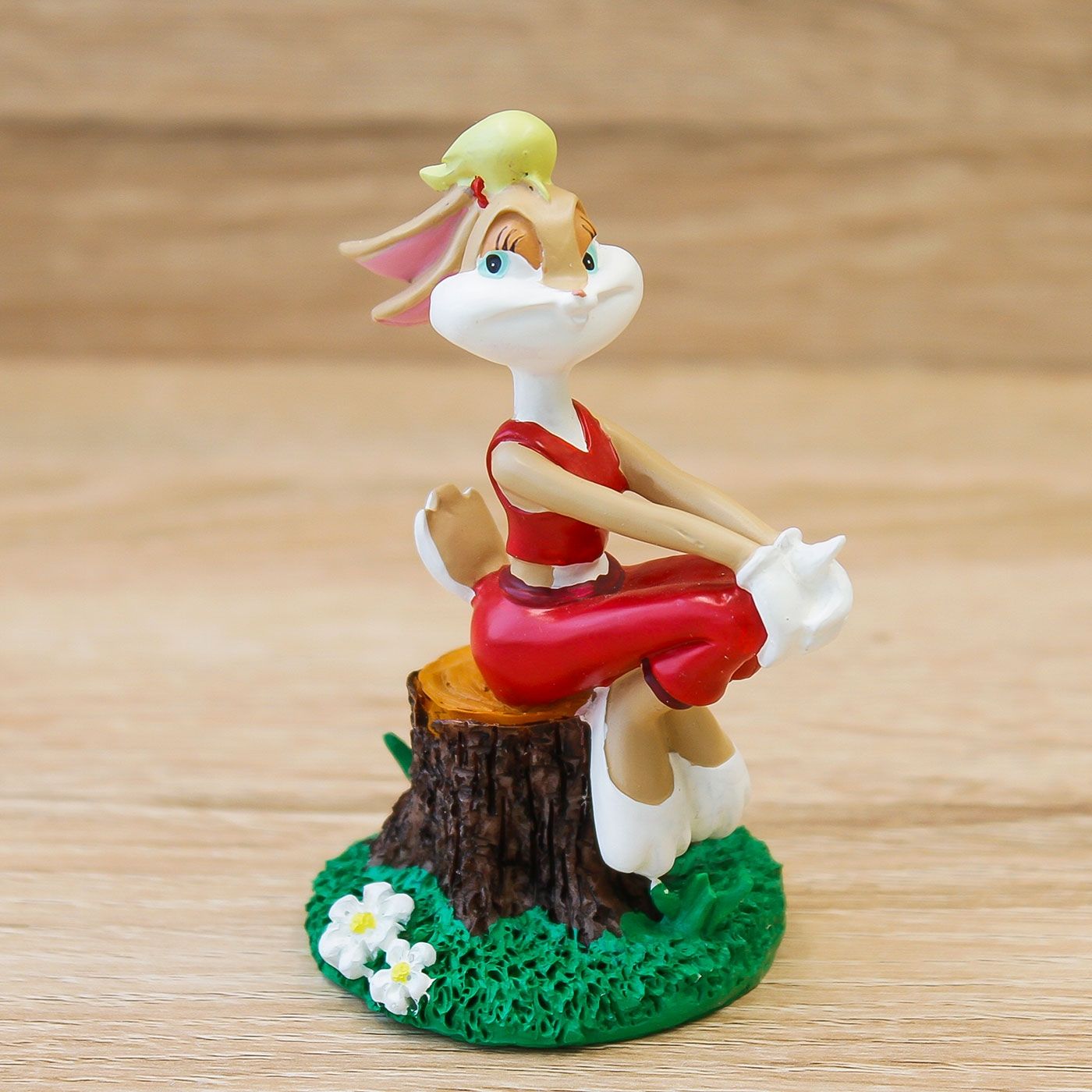 Lola Seduta Looney Tunes