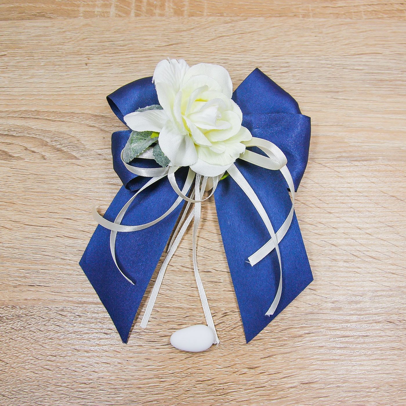 Segnaposto Fiocco Grande Blu e Fiore Bianco