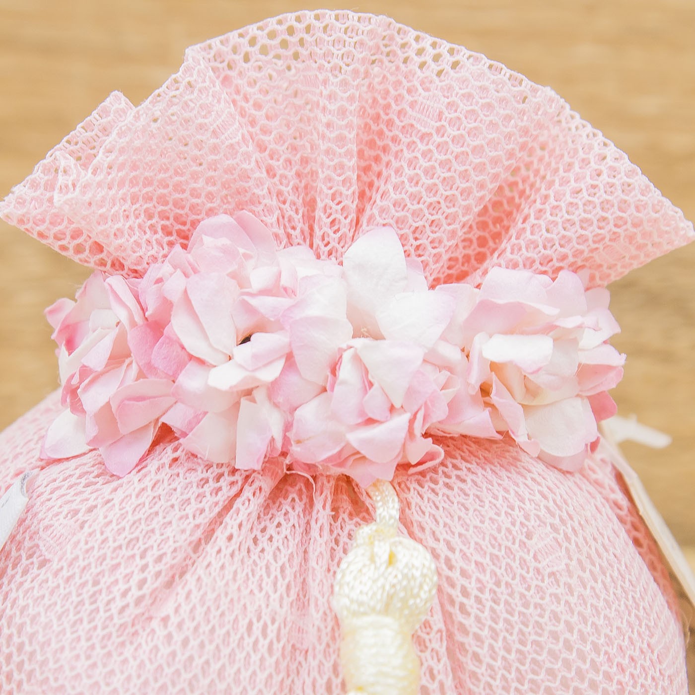 Sacchetto a Pois con Fiori Rosa e Sali Profumati La Vie en Rose