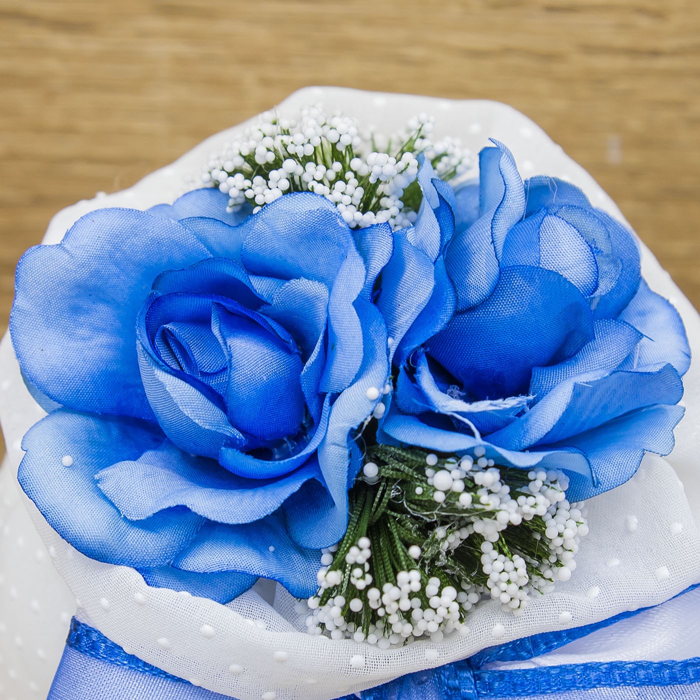 Sacchetto Bianco a Pois con Fiori Blu e Sali Profumati La Vie en Rose