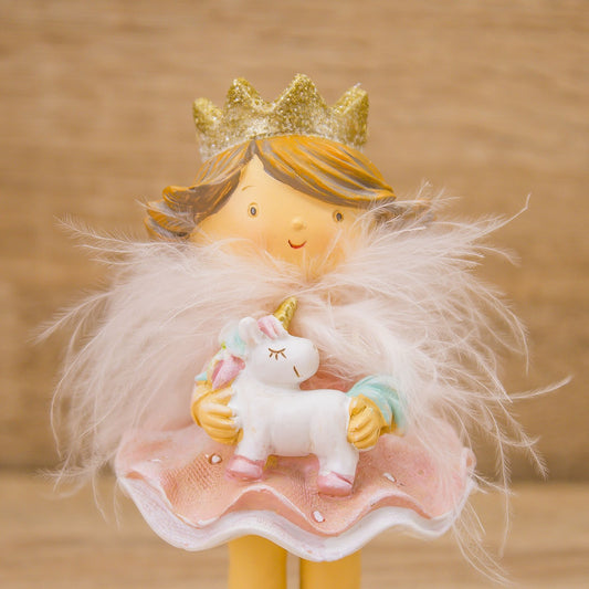 Bimba Principessa Piccola con Unicorno tra le Mani Mandorle by Paben