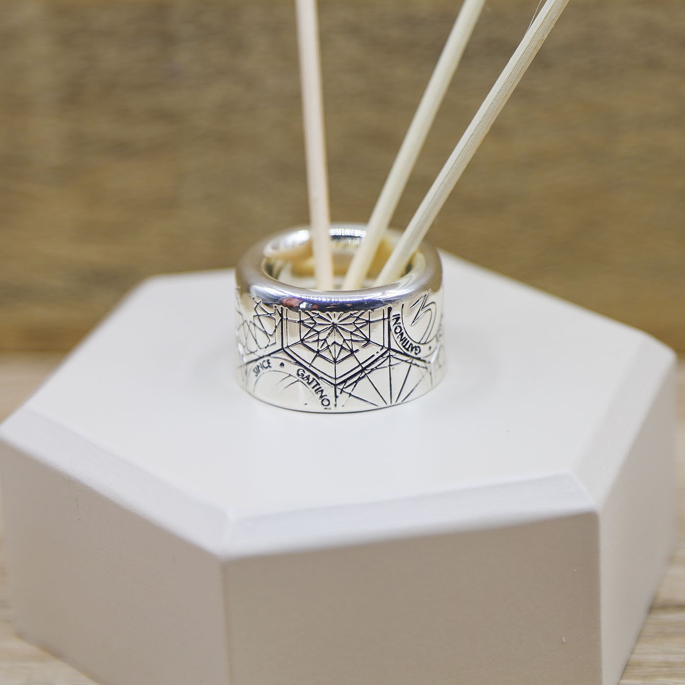 Profumatore Esagonale Avorio Gattinoni