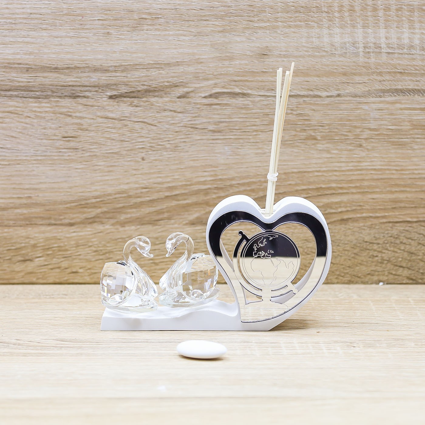 Profumatore Cuore con Mappamondo e Cigni