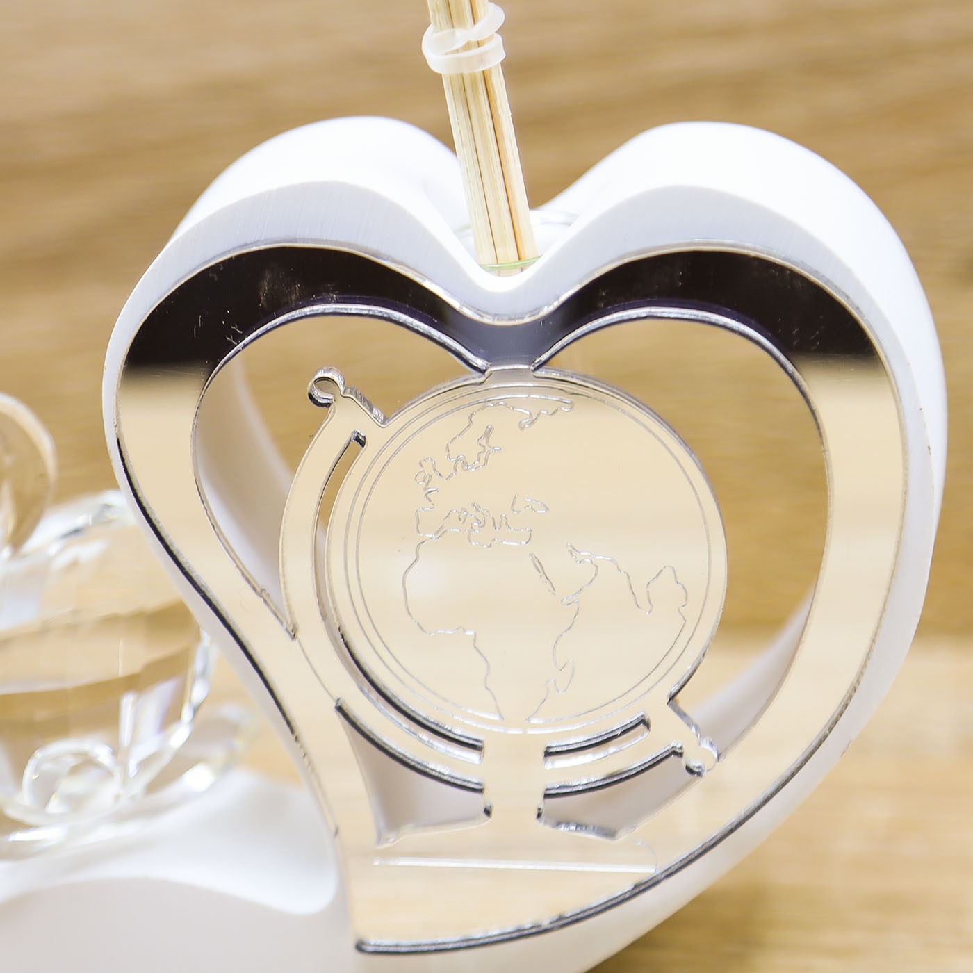 Profumatore Cuore con Mappamondo e Cigni