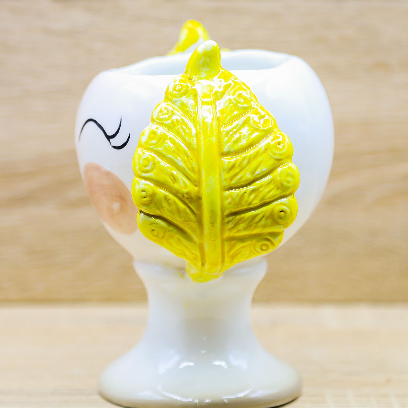 Vaso con Viso e Manici Gialli Porcellana di Capodimonte