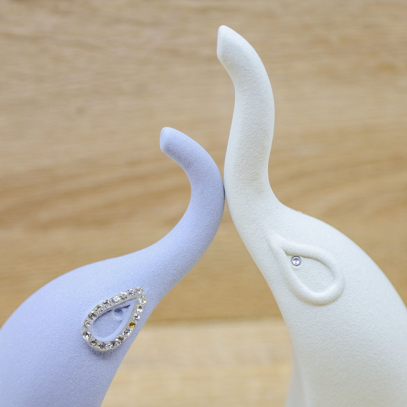 Coppia Elefanti Bianco e Celeste Marechiaro