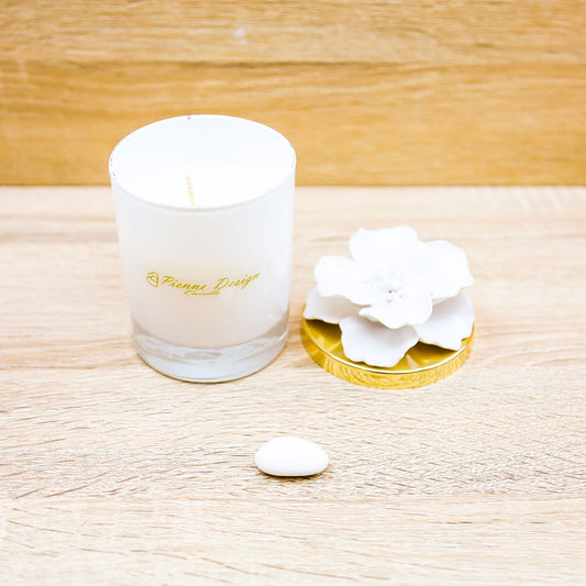 Candela Profumata con Fiore Bianco Pienne Design