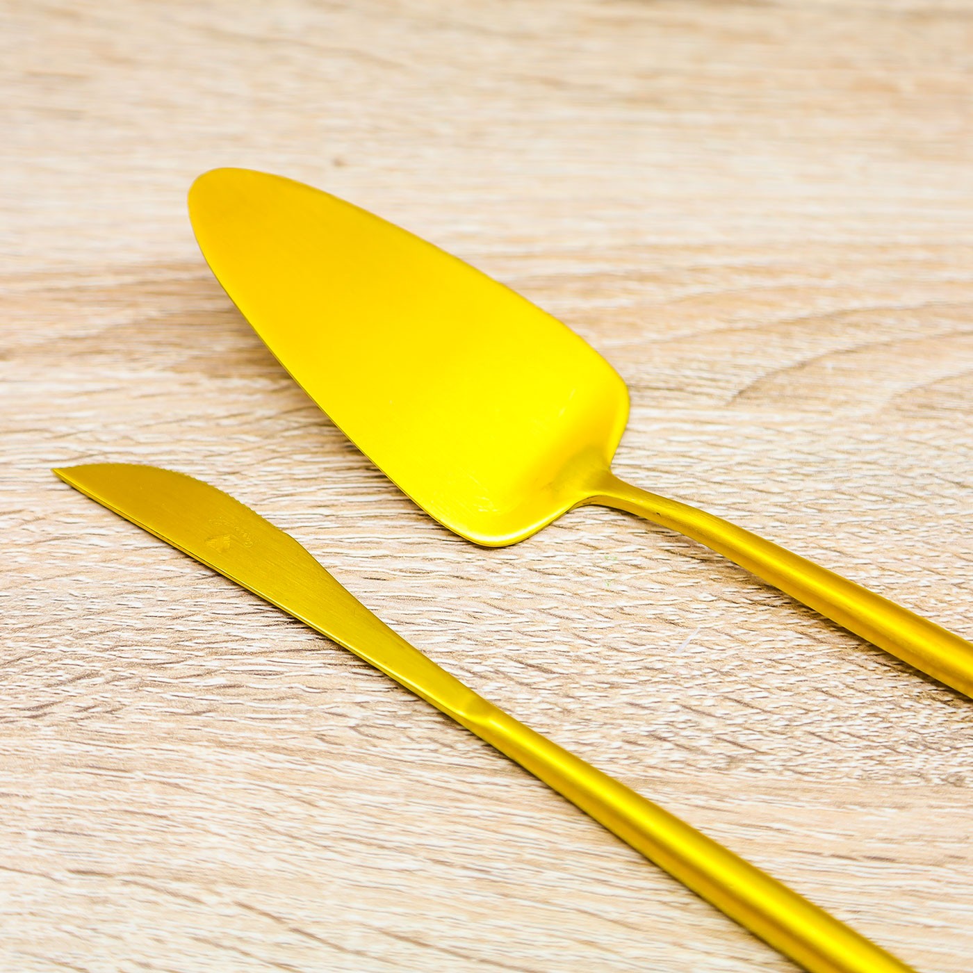 Paletta per Torta e Coltello Oro Cuore Matto
