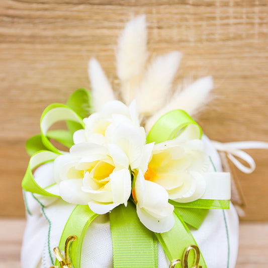 Sacchetto con Pampas, Fiori, Iniziali Personalizzate e Sali Profumati
