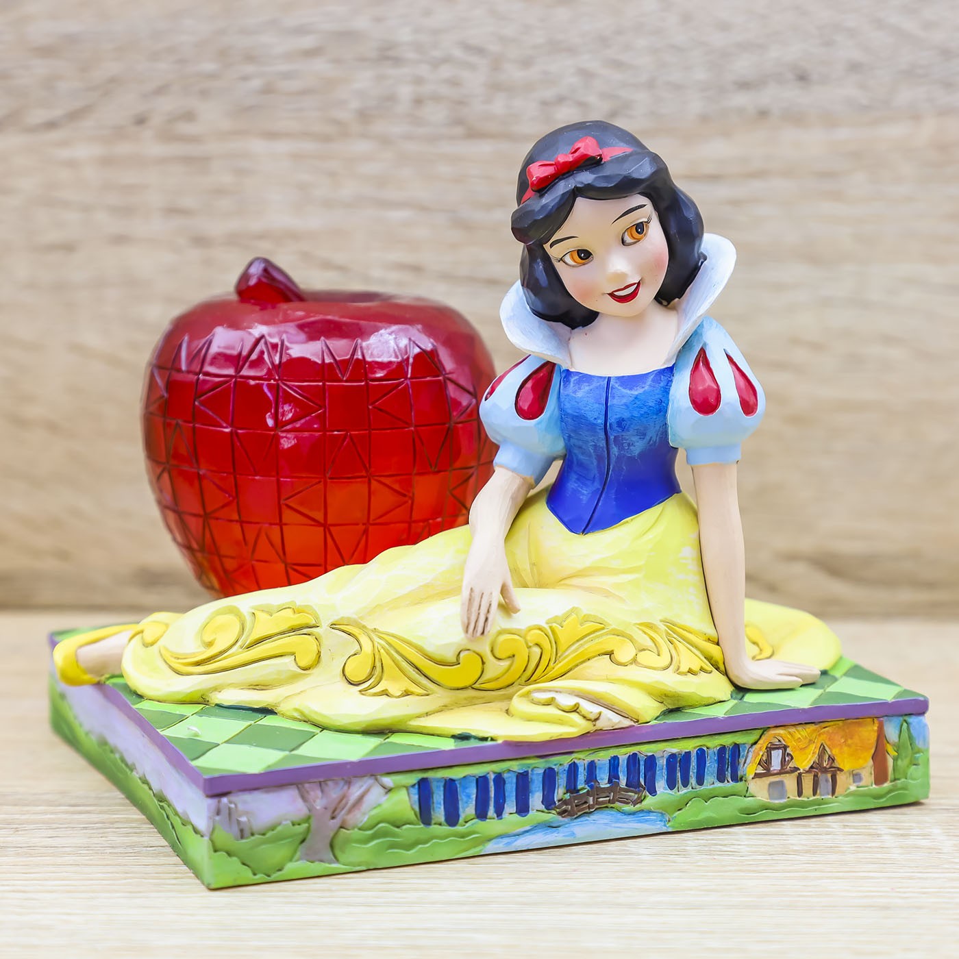Principessa Biancaneve con Mela Disney Traditions