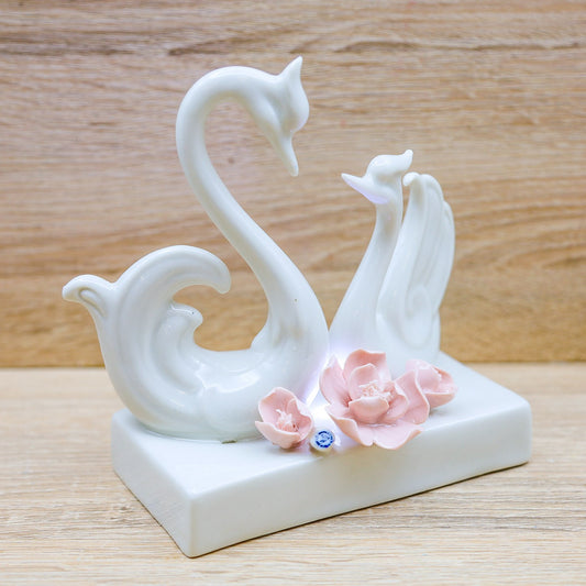 Led Cigni Innamorati Porcellana di Capodimonte