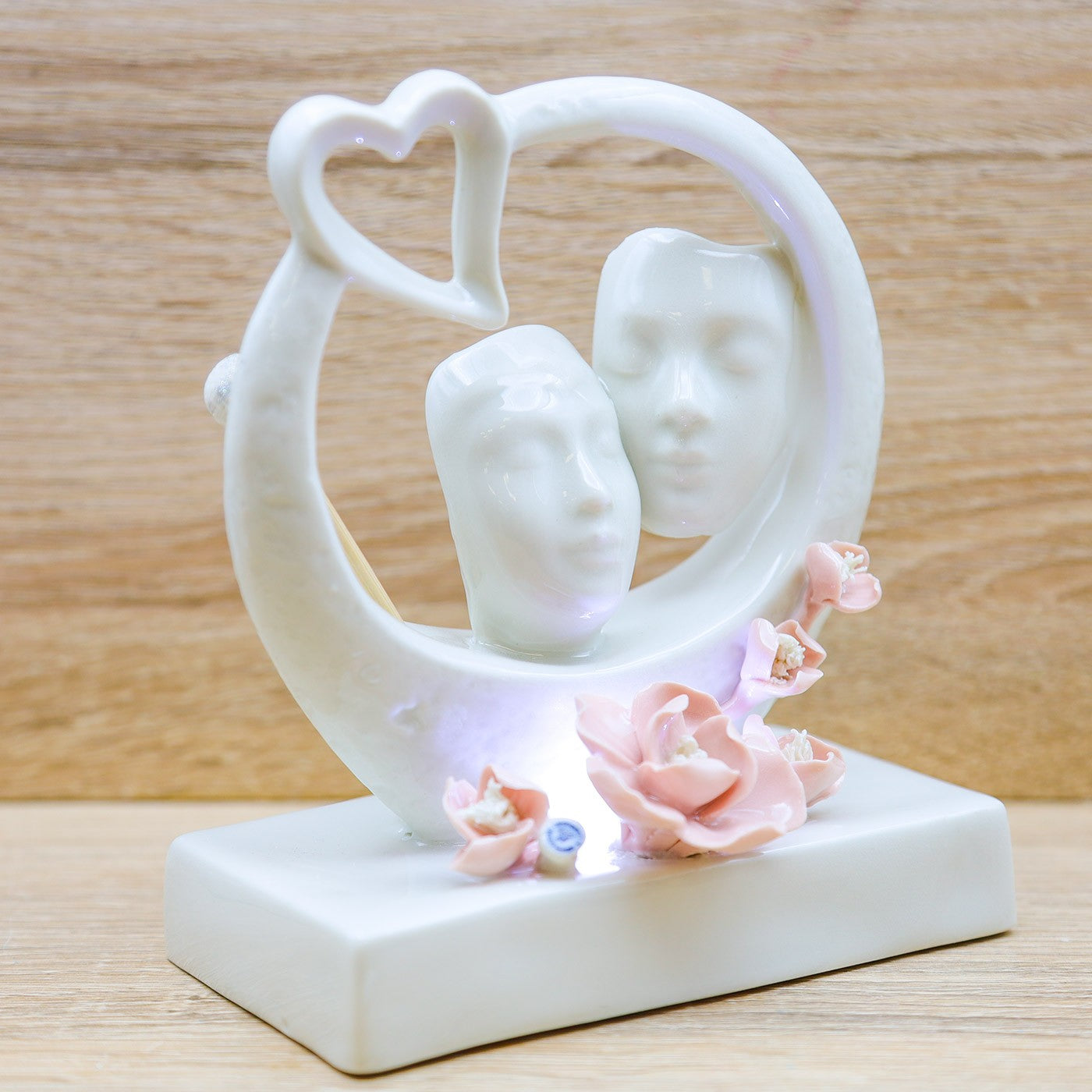 Profumatore Led "Volti d'Amore" Porcellana di Capodimonte