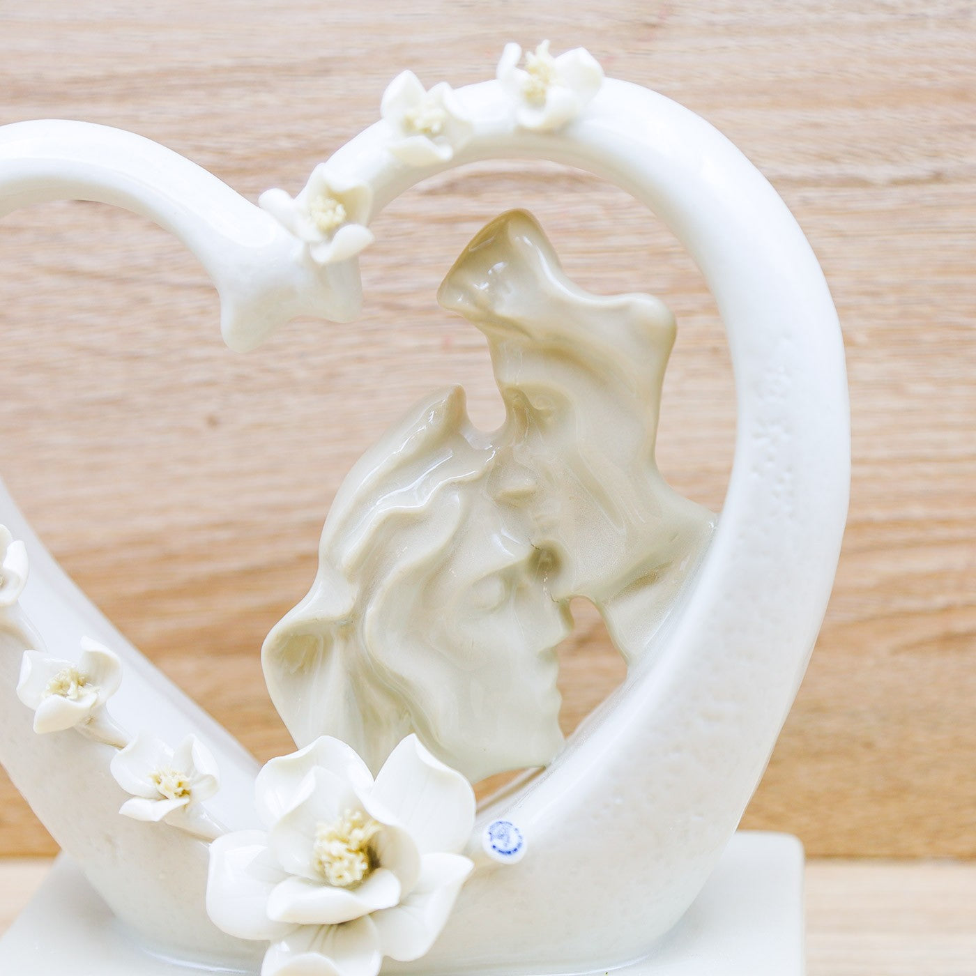 Cuore Led "Bacio d'Amore" Porcellana di Capodimonte