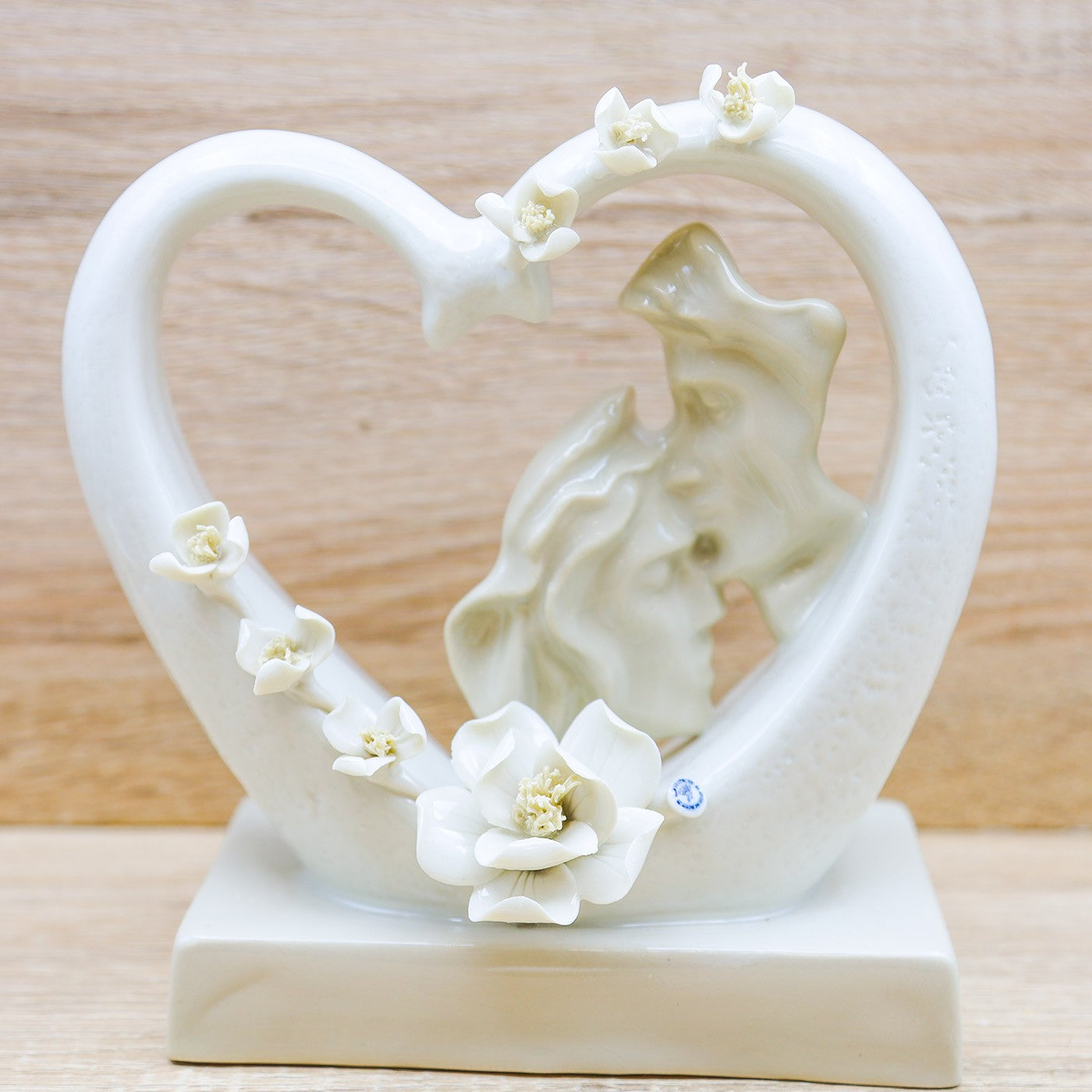 Cuore Led "Bacio d'Amore" Porcellana di Capodimonte