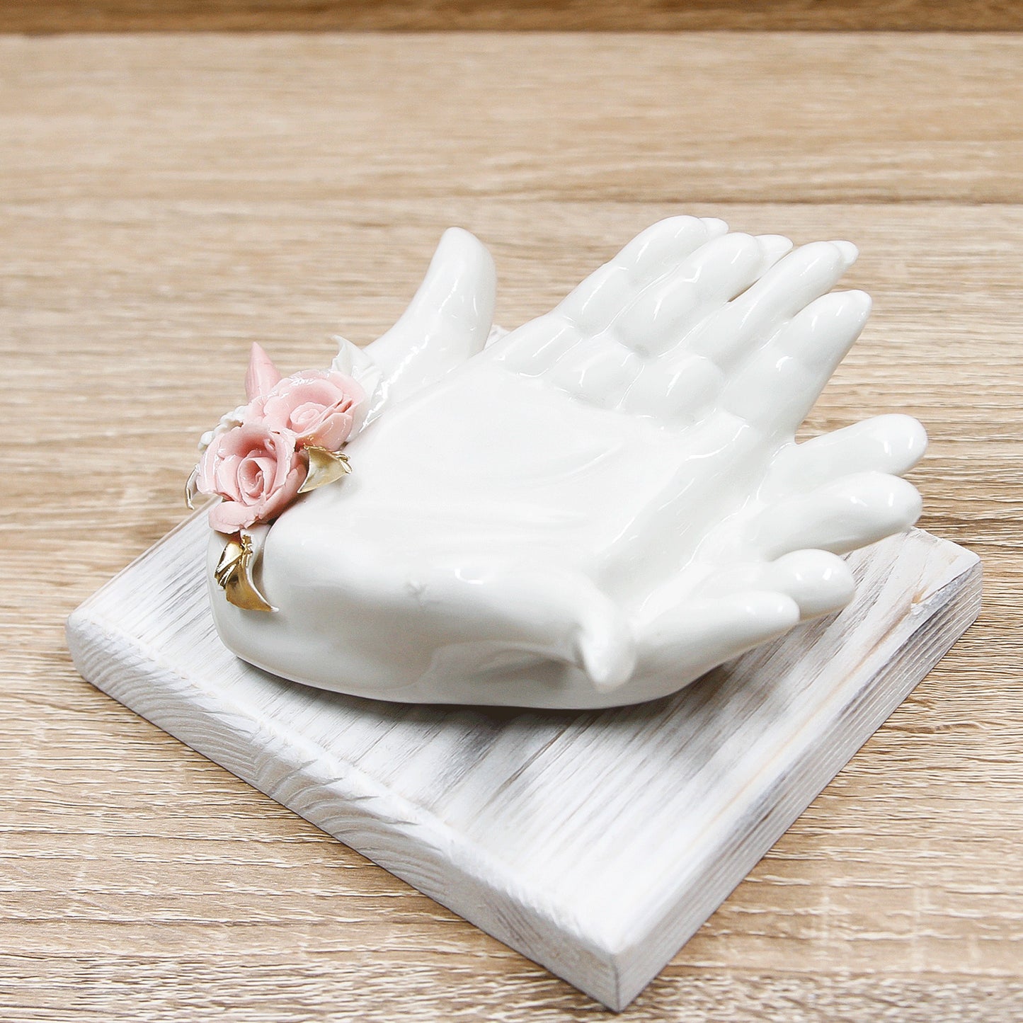 Mani con Rose Porcellana di Capodimonte