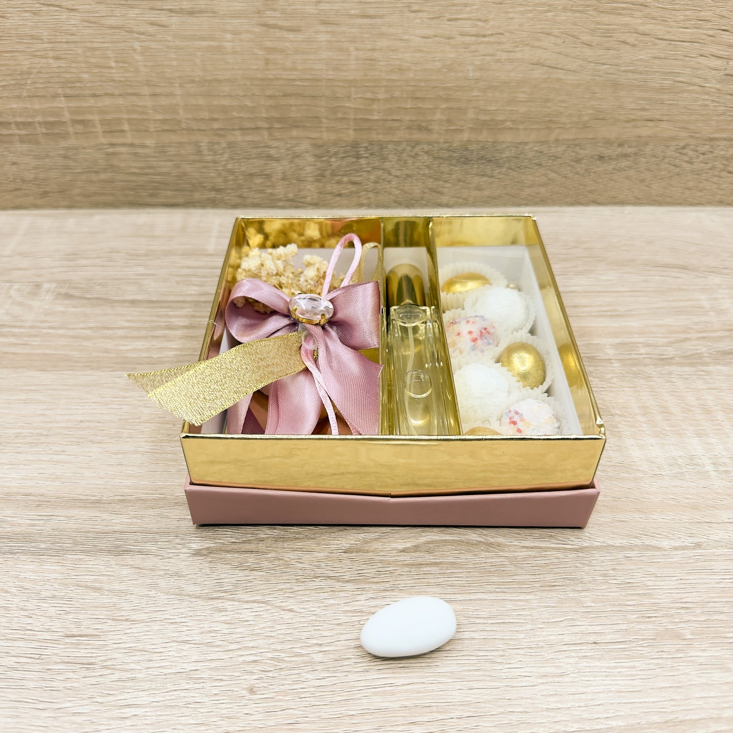 Scatolina Con Confetti, Profumo, Fiocco e Fiori Orchidea Bomboniere