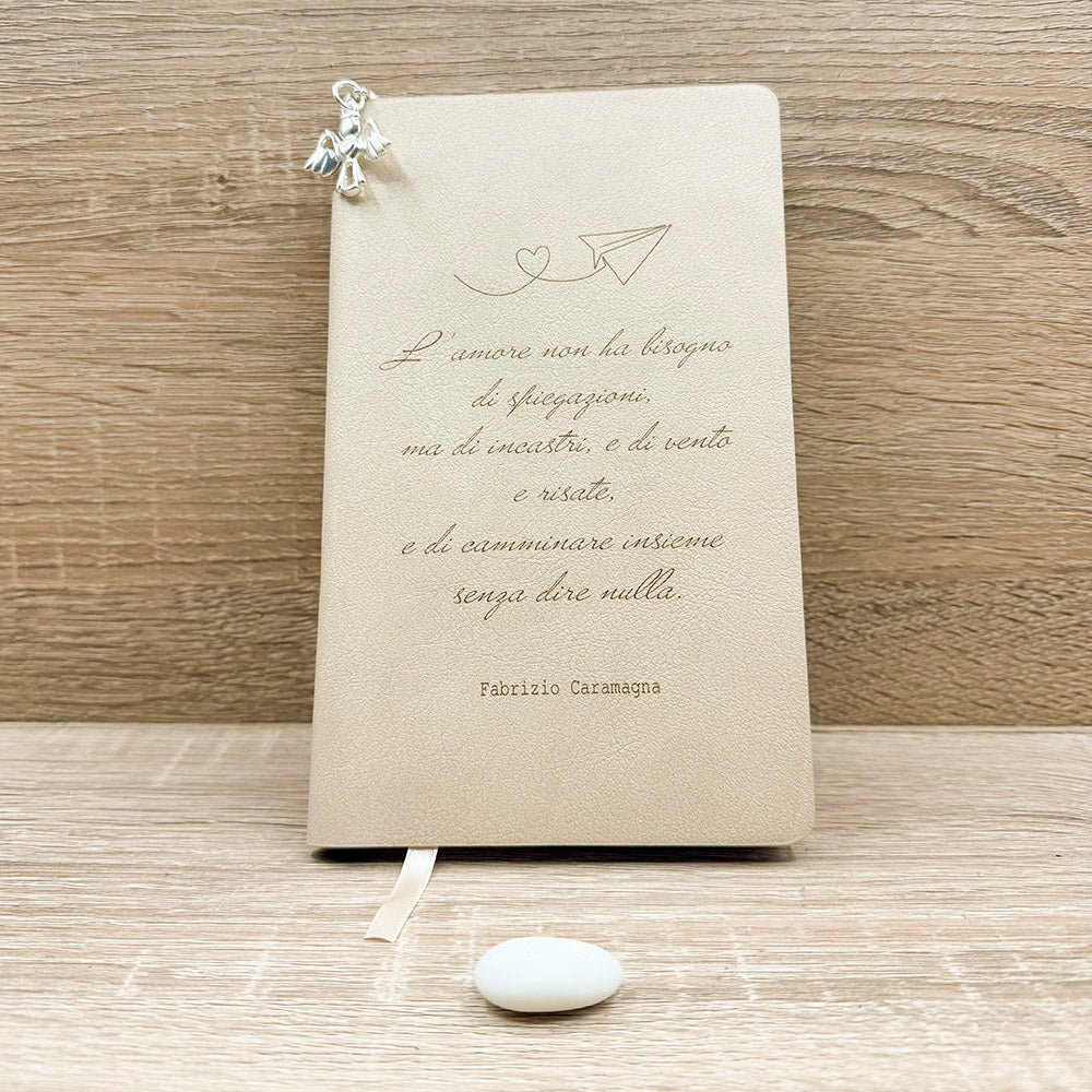 Blocco Note Ecrù e Matita con Ciondolo Angioletto Tabor