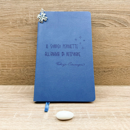 Blocco Note Blu e Matita con Ciondolo Quadrifoglio Tabor
