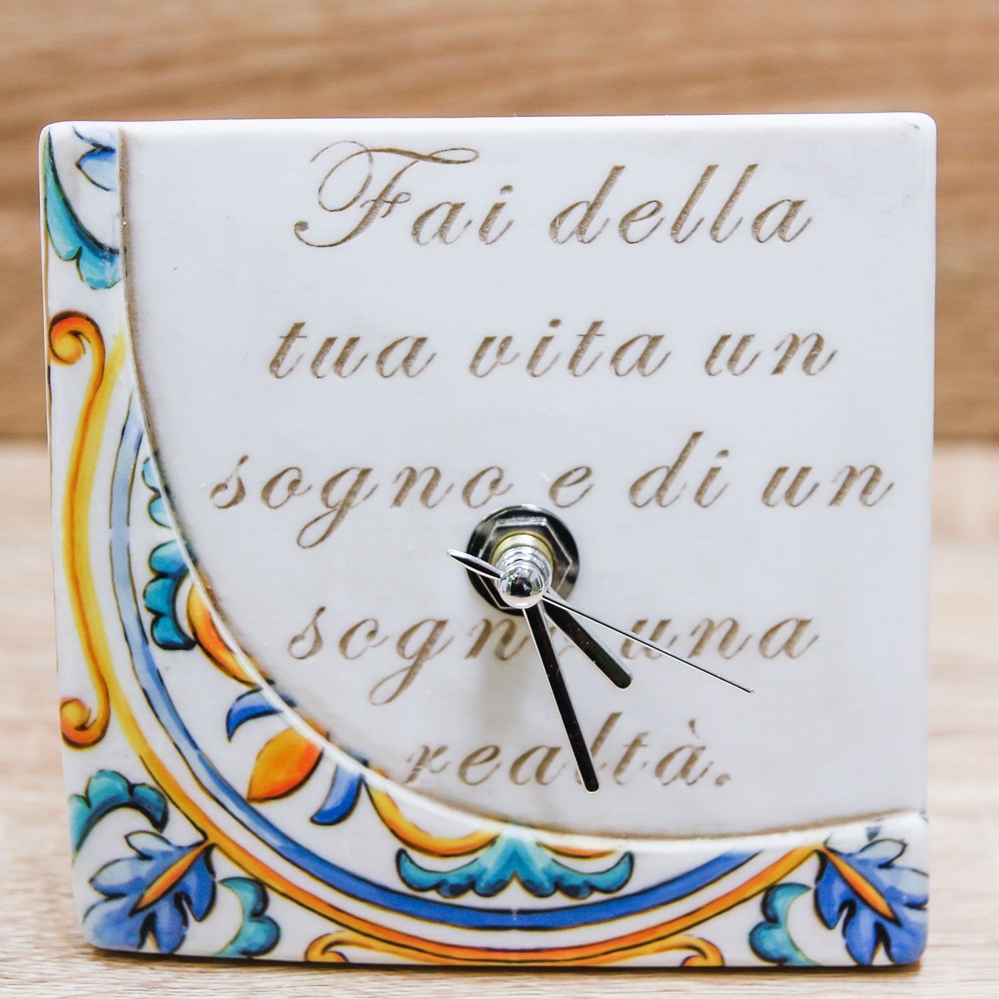 Orologio con Maiolica e Frase Dolcicose