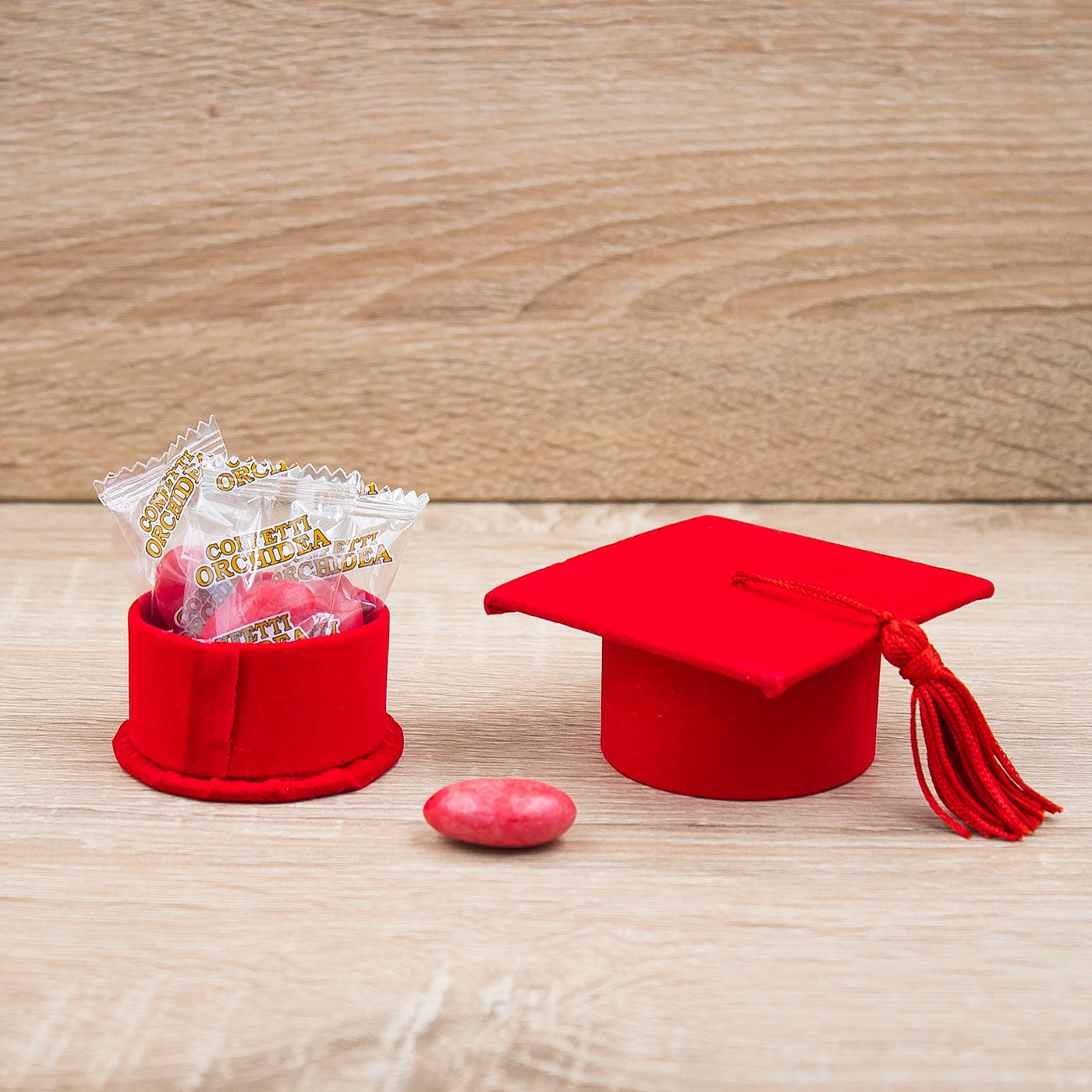 Cappello Portaconfetti Rosso Laurea