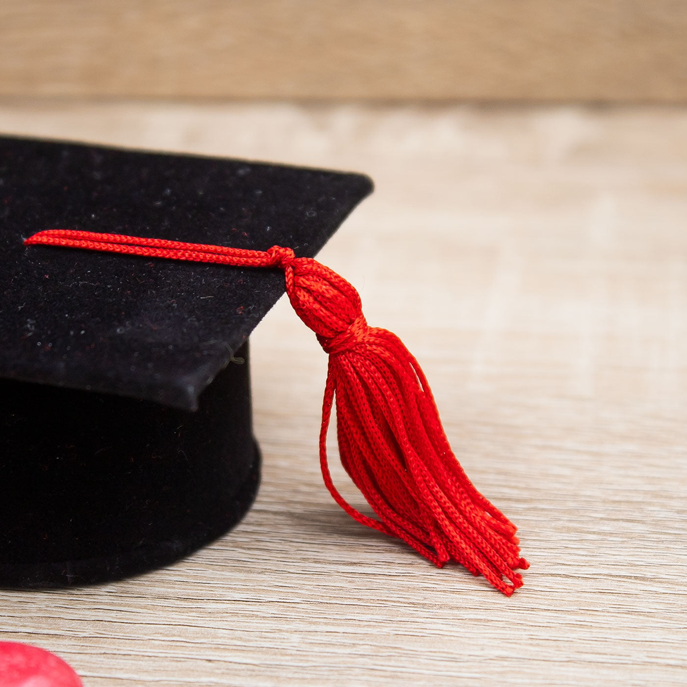 Cappello Portaconfetti Nero Laurea