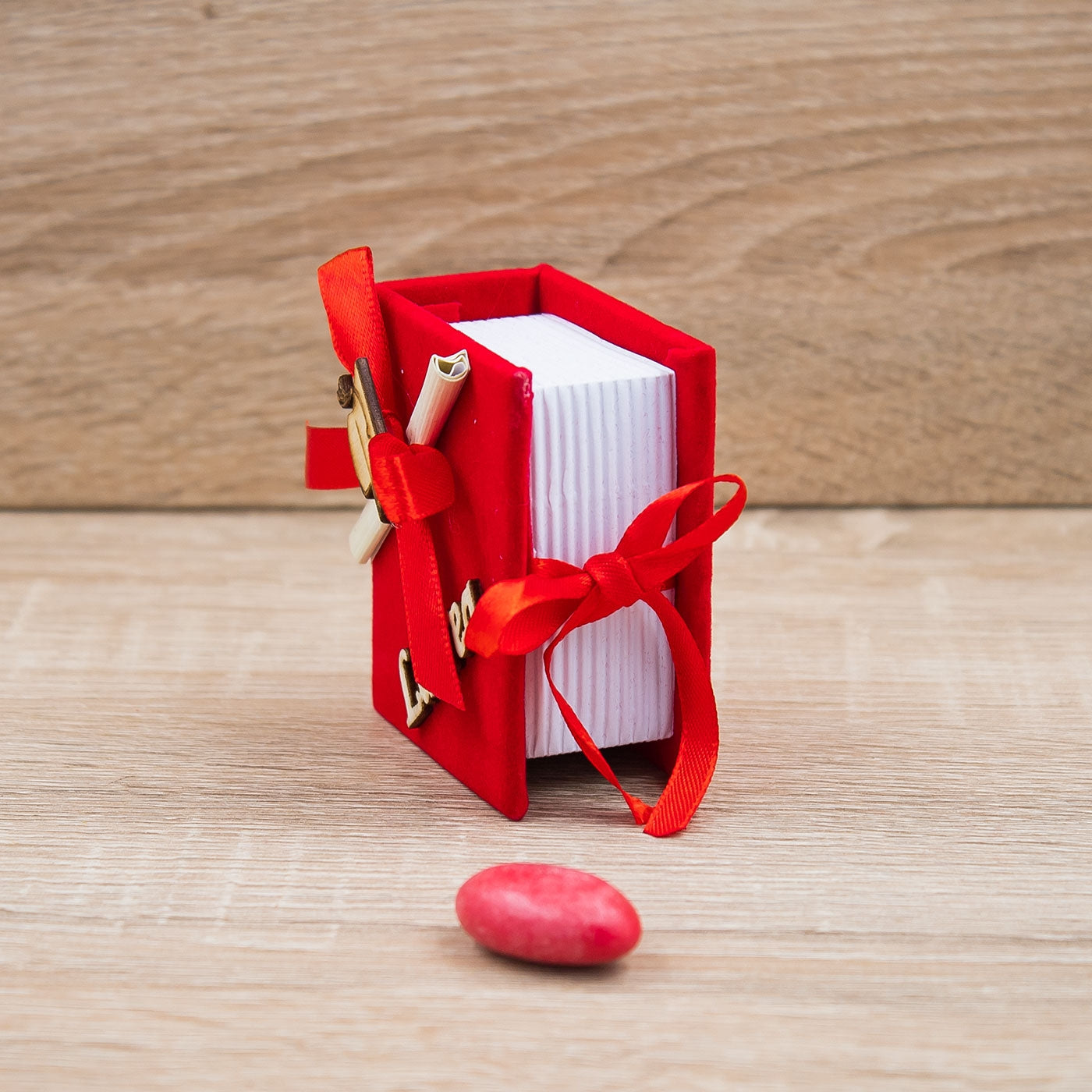 Portaconfetti Rosso Laurea con Cappello e Pergamena