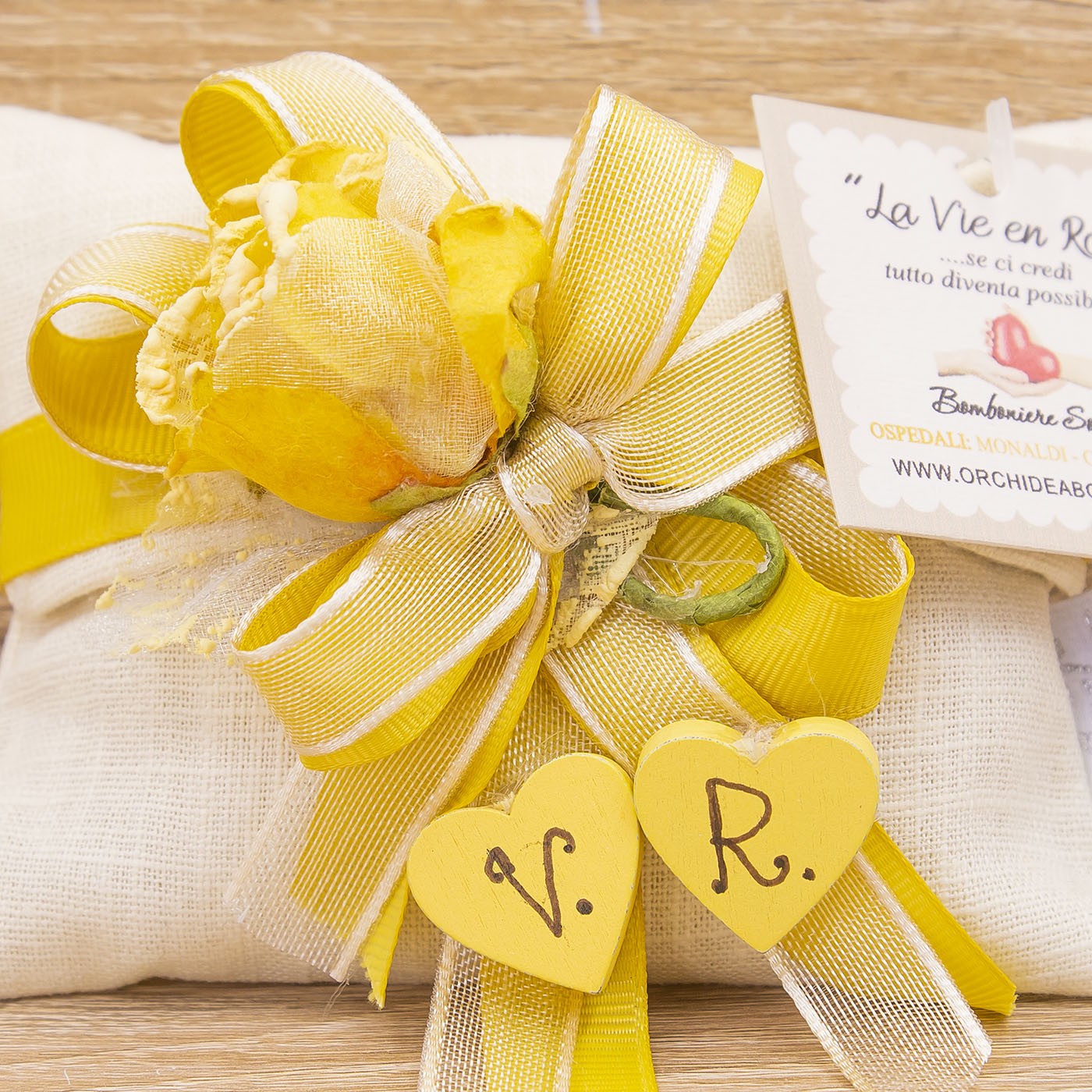 Sacchetto Bustina con Fiore Oro Personalizzato e Sali Profumati Francesi La Vie en Rose