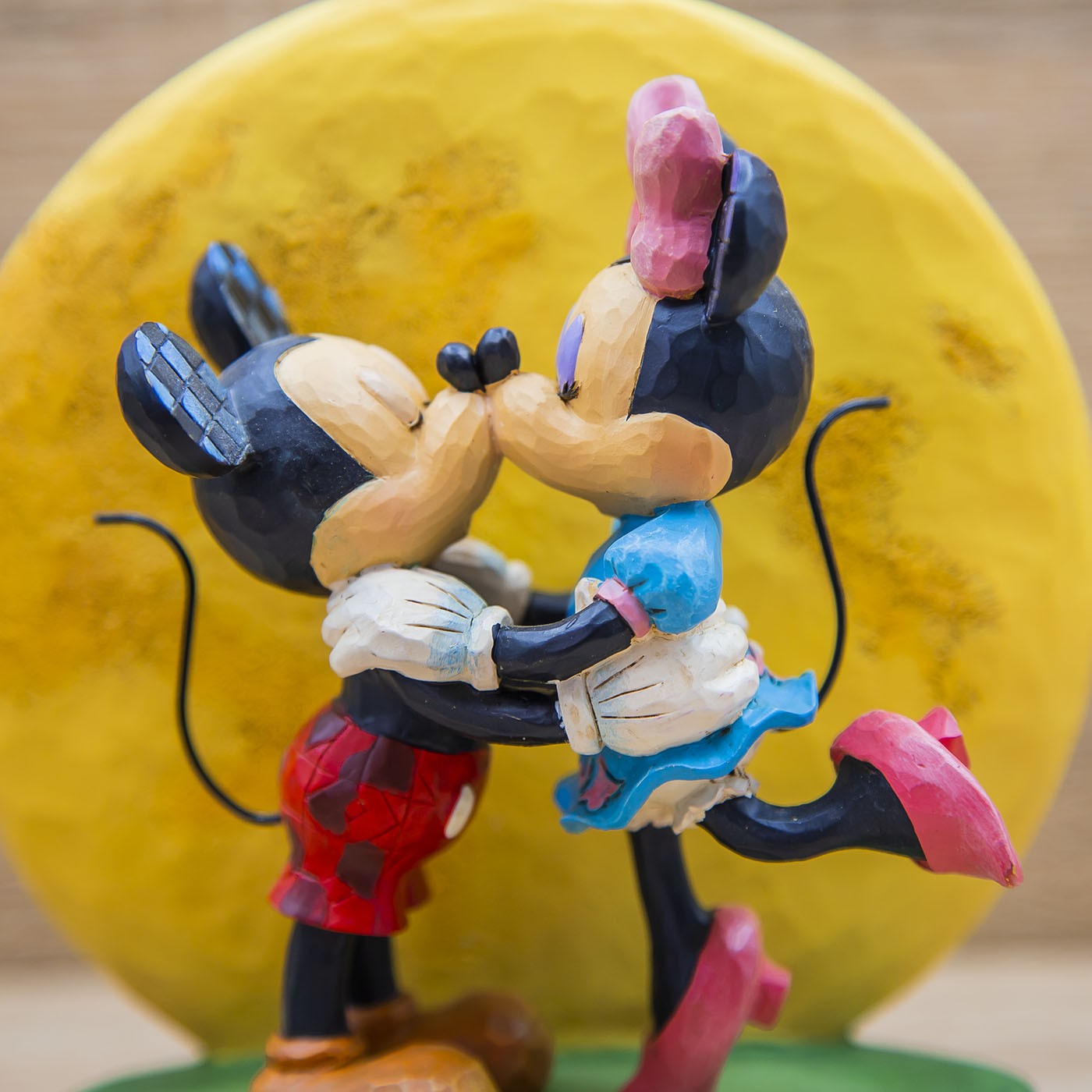 Topolino e Minnie "Il Bacio al Chiaro di Luna" Disney Traditions