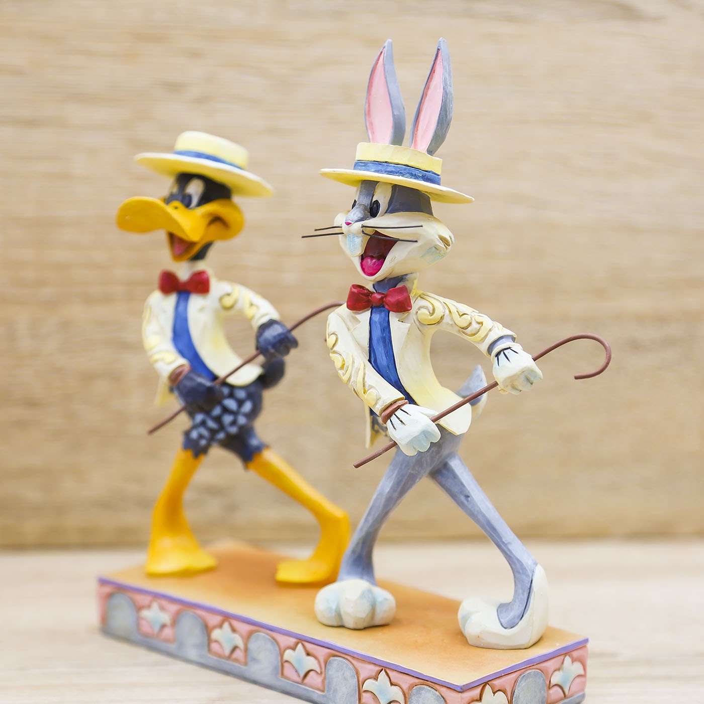 Bugs Bunny e Duffy Duck - Looney Tunes Disney Traditions