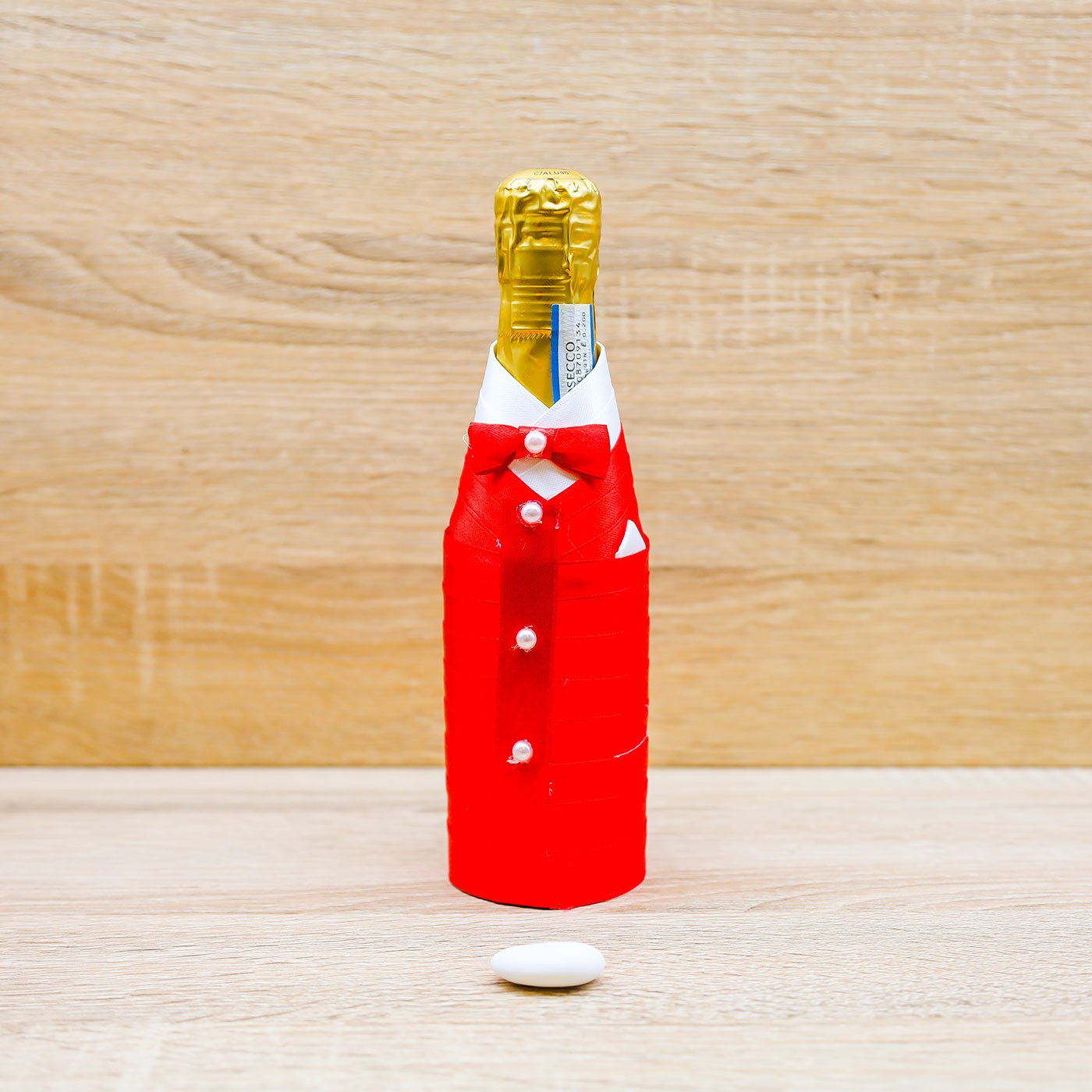 Prosecco con Abito Elegante Rosso Averla