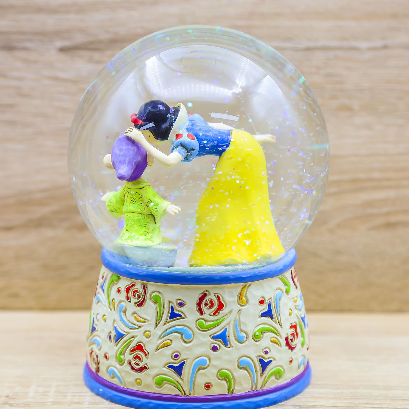 Palla di Neve con Biancaneve e Cucciolo Disney Traditions